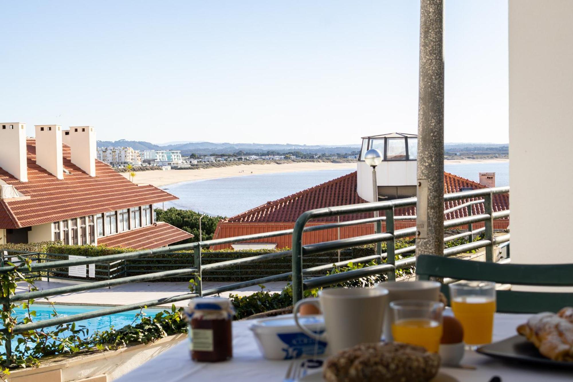 Paradise com vista sobre a baía São Martinho do Porto Exterior foto